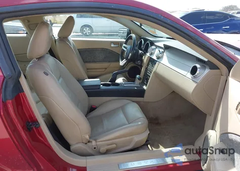 2006 Ford Mustang V6 z USA, uszkodzony, nr VIN 1ZVHT80N065177676